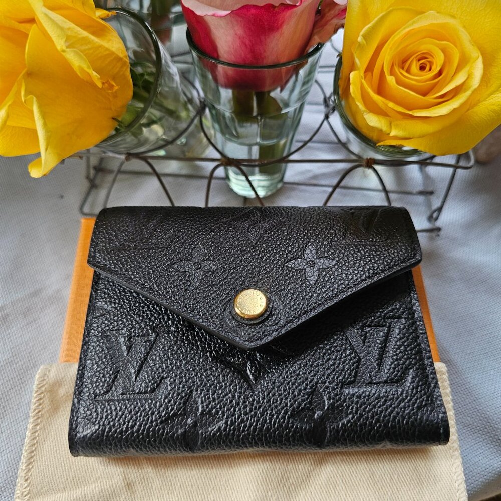Louis Vuitton Victorine Wallet - Picture 7 of 9